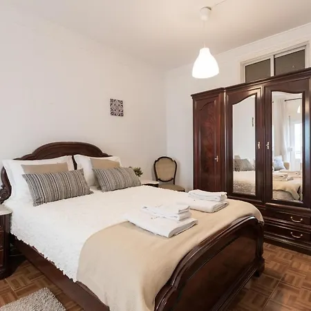 Feels Like Santa Catarina Family Apartment *